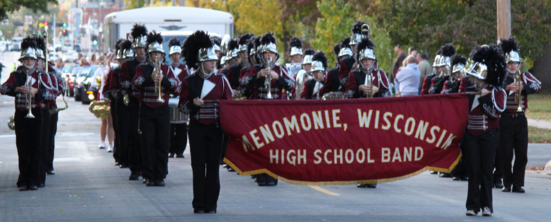 Menomonie homecoming parade