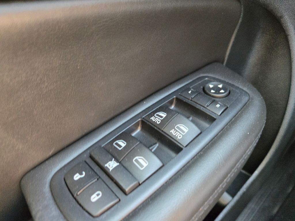 2017 Chrysler 200 Limited Platinum