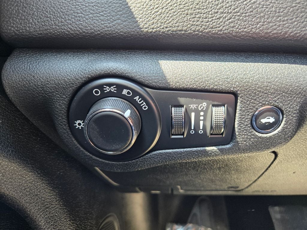 2017 Chrysler 200 Limited Platinum