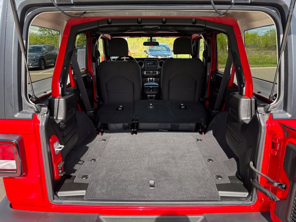 2022 Jeep Wrangler Unlimited Willys 4x4