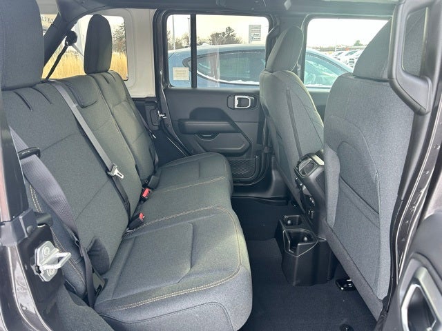 2025 Jeep Wrangler WRANGLER 4-DOOR SAHARA