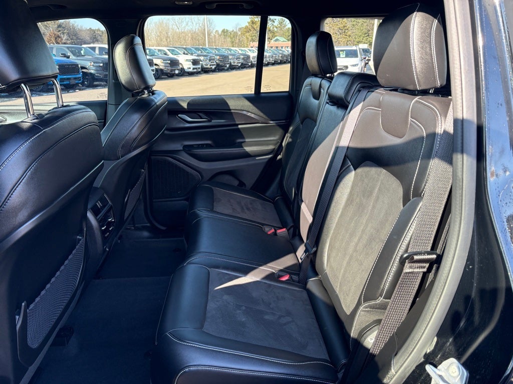 2023 Jeep Grand Cherokee Altitude 4x4