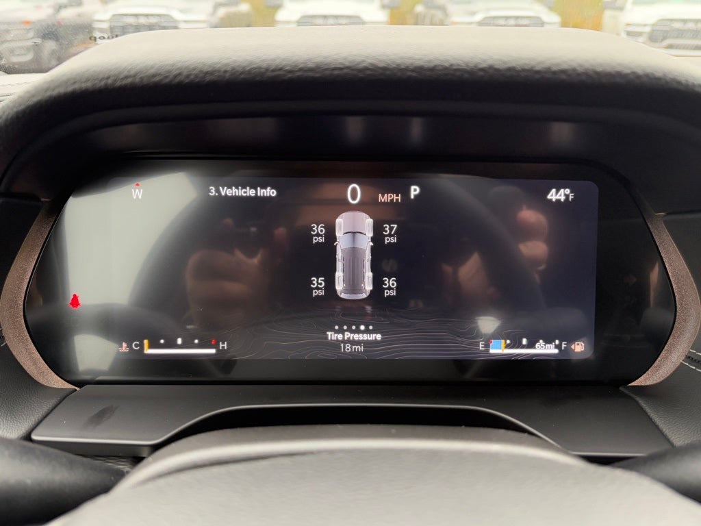 2025 Jeep Grand Cherokee GRAND CHEROKEE LAREDO X 4X4