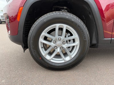 2025 Jeep Grand Cherokee GRAND CHEROKEE LAREDO X 4X4