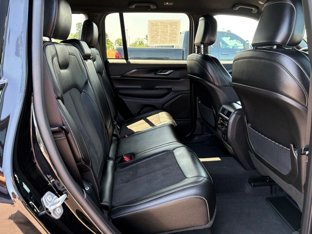 2025 Jeep Grand Cherokee Altitude 4x4