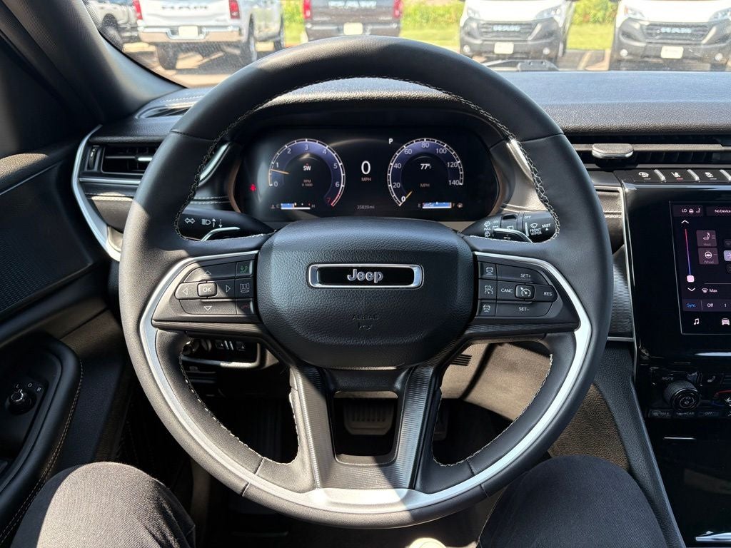 2025 Jeep Grand Cherokee Altitude 4x4