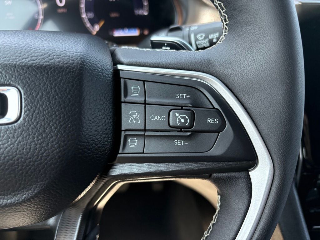 2025 Jeep Grand Cherokee Altitude 4x4