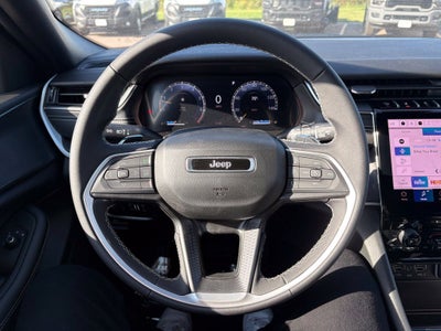 2027 Jeep Grand Cherokee GRAND CHEROKEE LAREDO 4X4