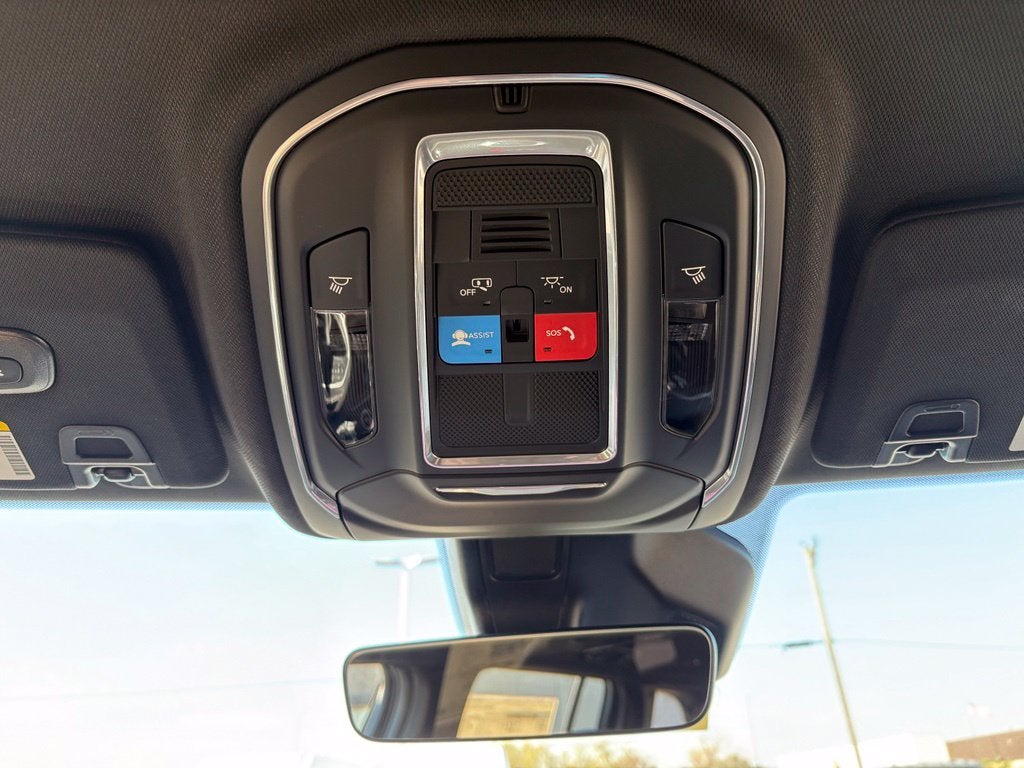 2027 Jeep Grand Cherokee GRAND CHEROKEE LAREDO 4X4