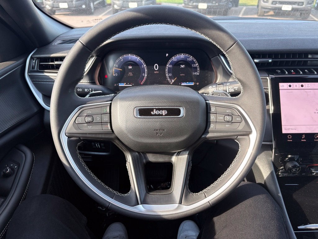 2027 Jeep Grand Cherokee GRAND CHEROKEE LAREDO 4X4