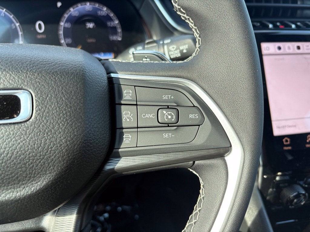 2027 Jeep Grand Cherokee GRAND CHEROKEE LAREDO 4X4