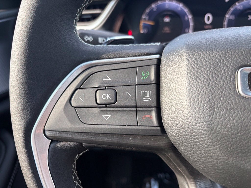 2027 Jeep Grand Cherokee GRAND CHEROKEE LAREDO 4X4