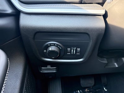 2027 Jeep Grand Cherokee GRAND CHEROKEE LAREDO 4X4