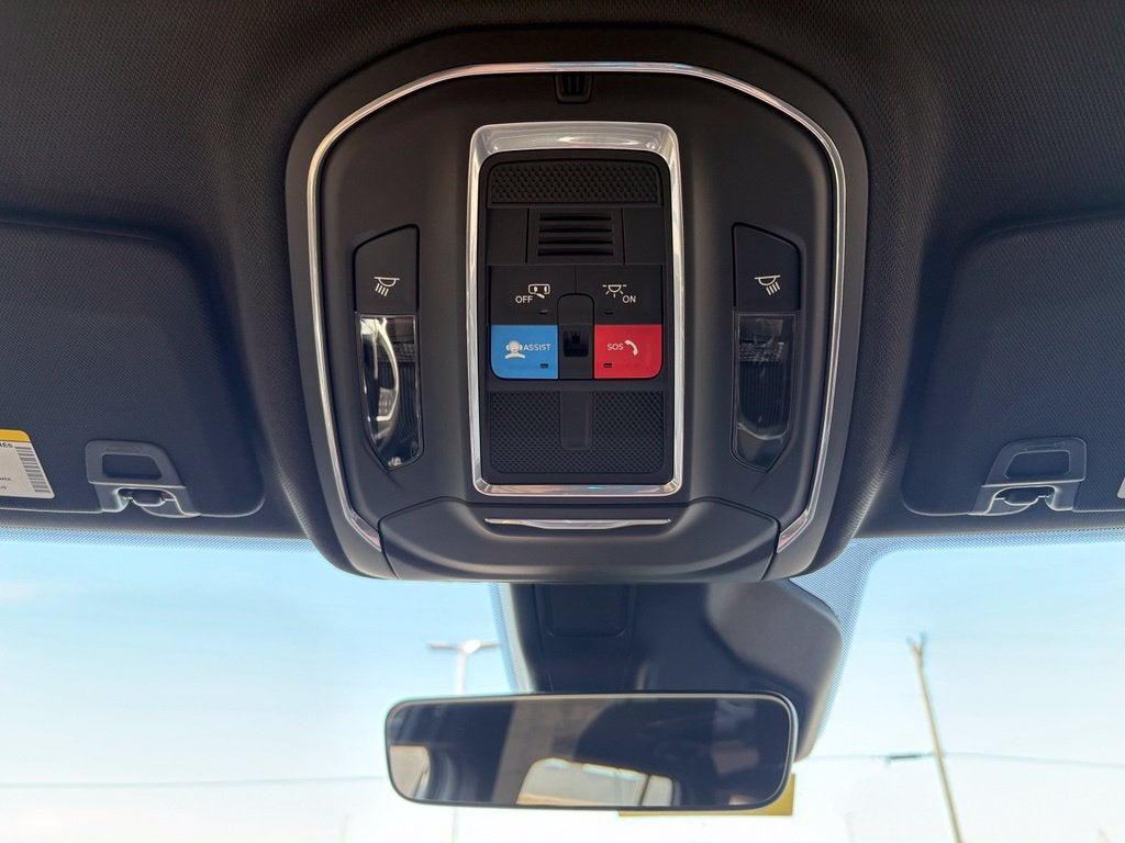 2027 Jeep Grand Cherokee GRAND CHEROKEE LAREDO 4X4