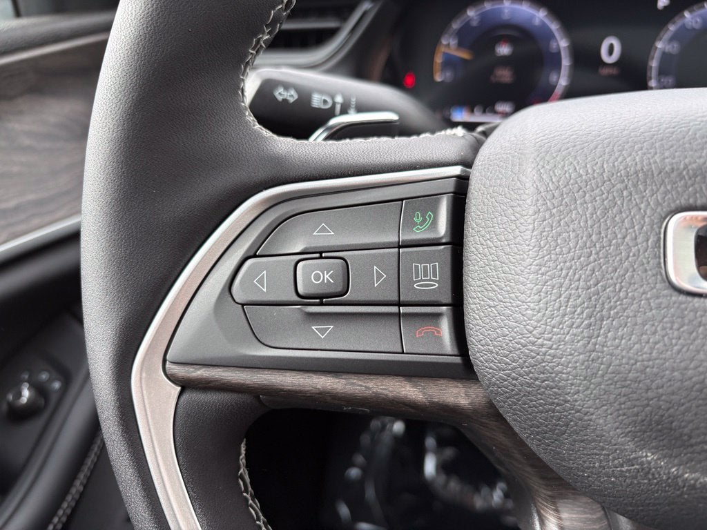 2027 Jeep Grand Cherokee GRAND CHEROKEE LAREDO ALTITUDE 4X4