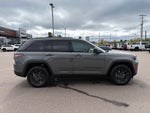 2027 Jeep Grand Cherokee Laredo Altitude