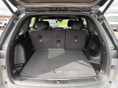 2027 Jeep Grand Cherokee Laredo Altitude