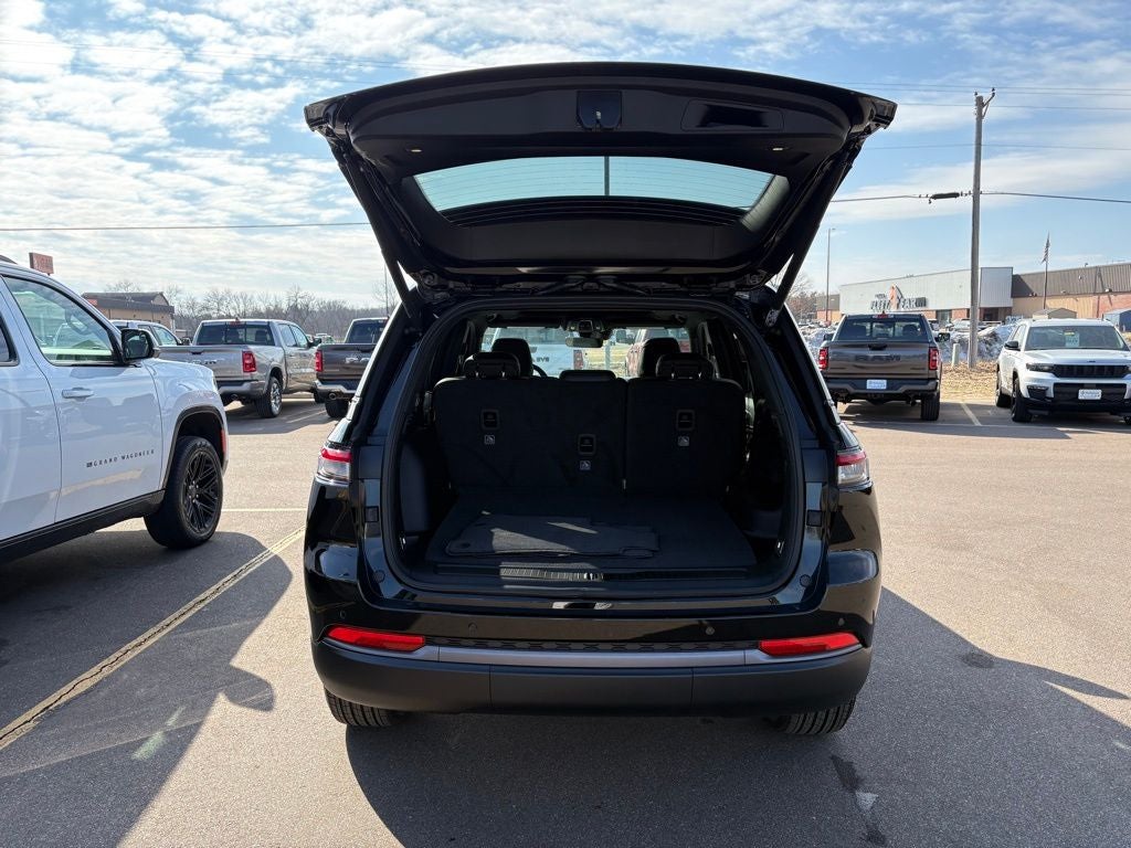 2026 Jeep Grand Cherokee GRAND CHEROKEE LAREDO ALTITUDE 4X4