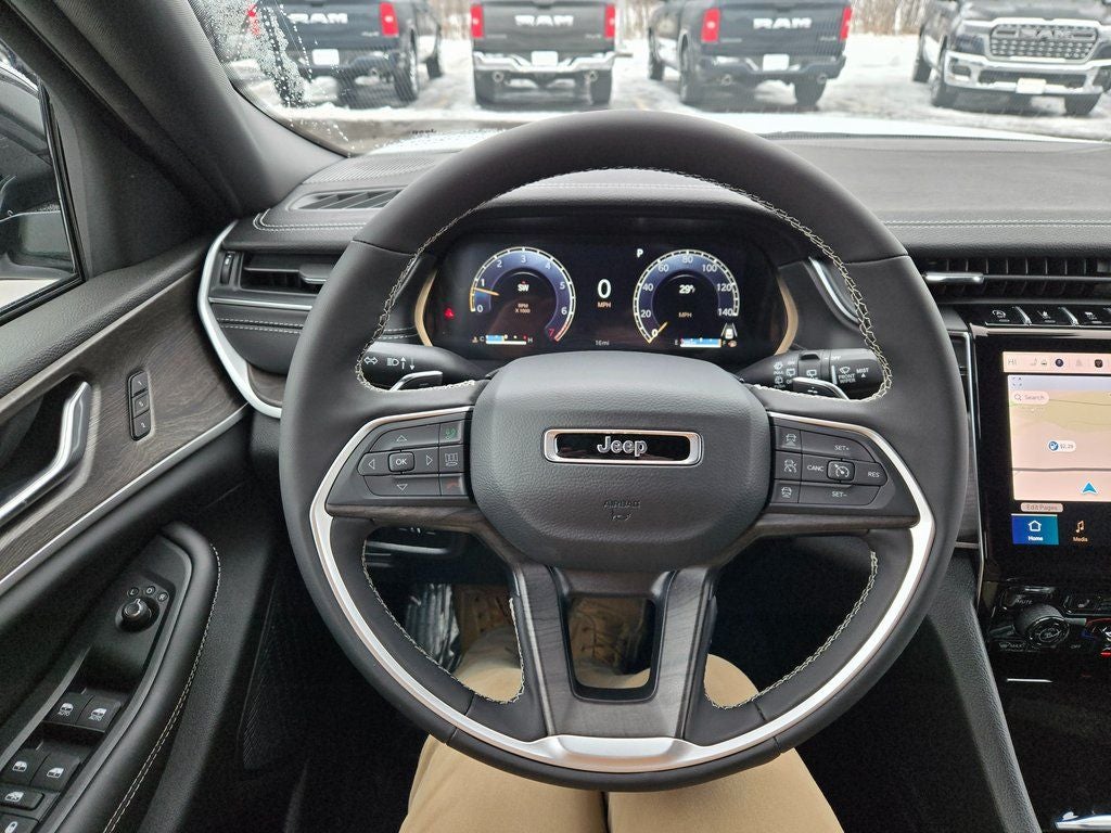 2025 Jeep Grand Cherokee GRAND CHEROKEE LIMITED 4X4