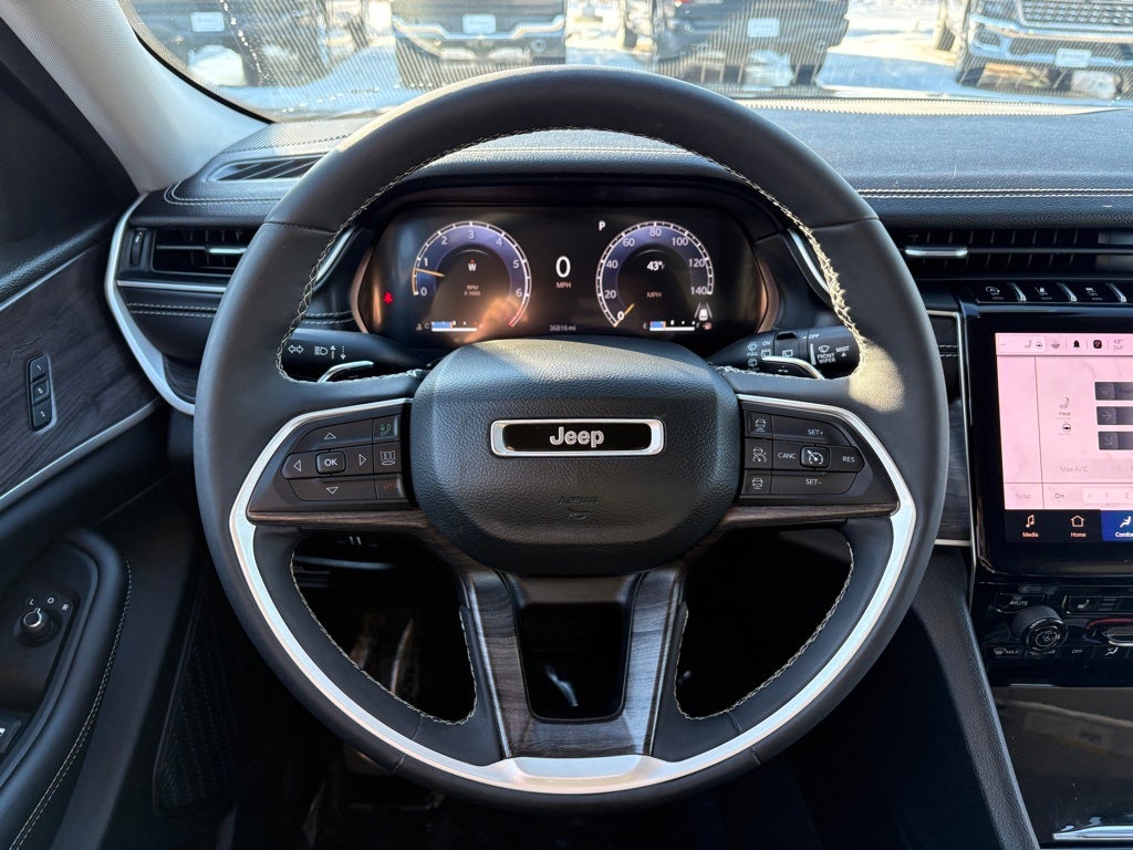 2023 Jeep Grand Cherokee Limited 4x4