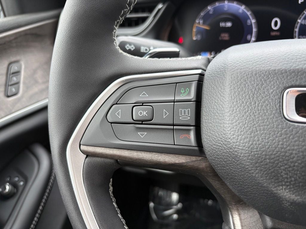2027 Jeep Grand Cherokee GRAND CHEROKEE LIMITED 4X4