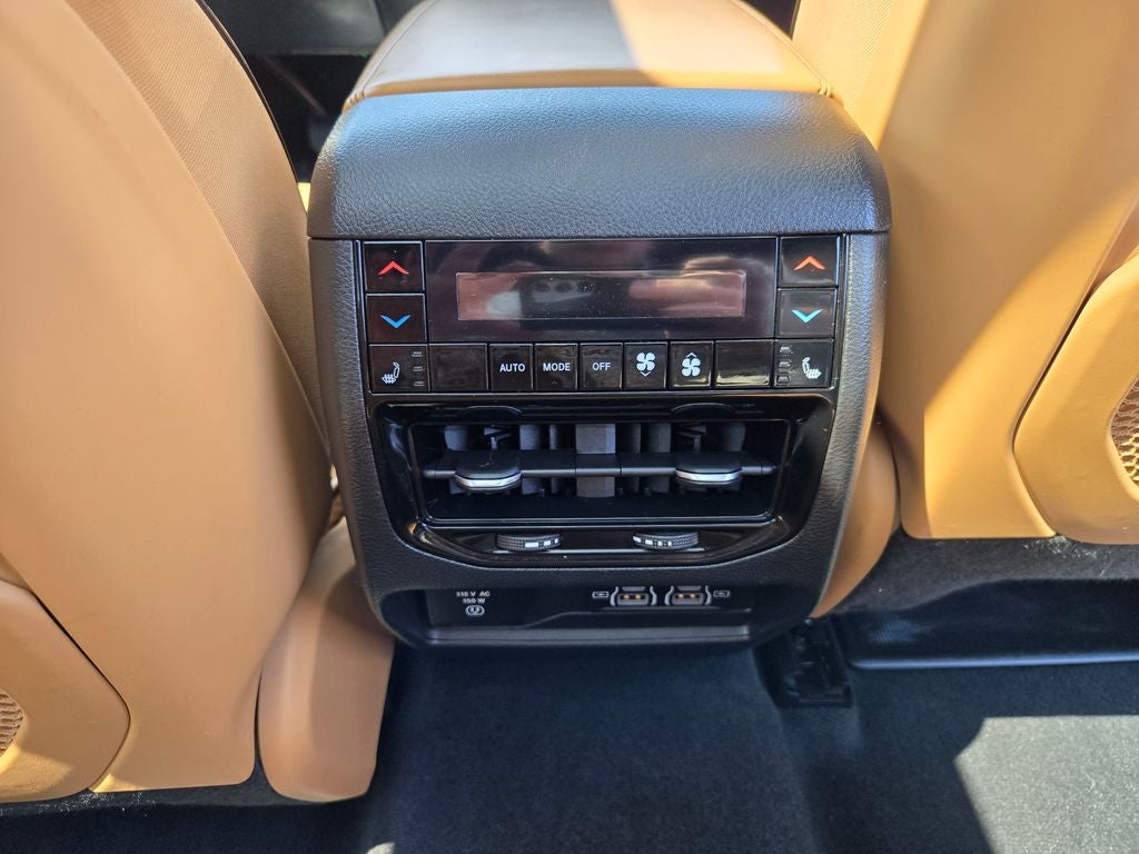 2023 Jeep Grand Cherokee Summit 4x4