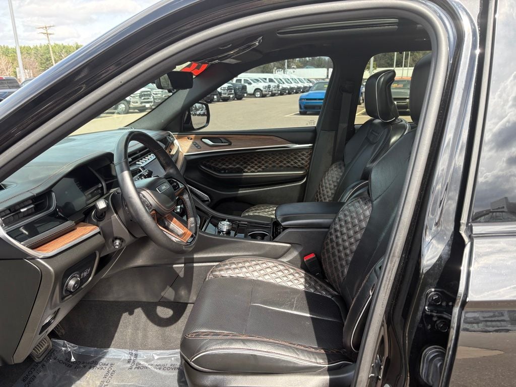 2022 Jeep Grand Cherokee Summit 4x4