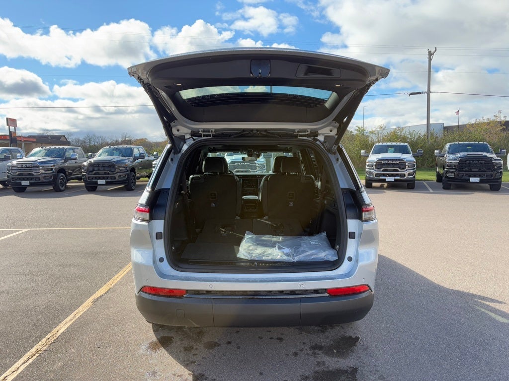 2025 Jeep Grand Cherokee GRAND CHEROKEE L ALTITUDE X 4X4