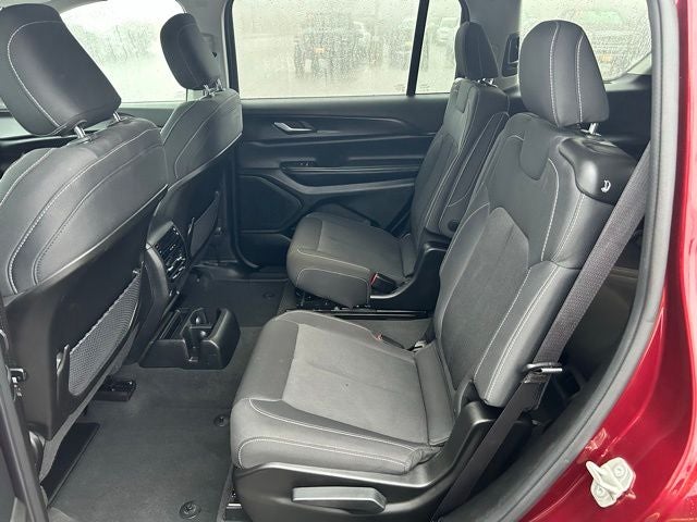 2023 Jeep Grand Cherokee L Laredo 4x4
