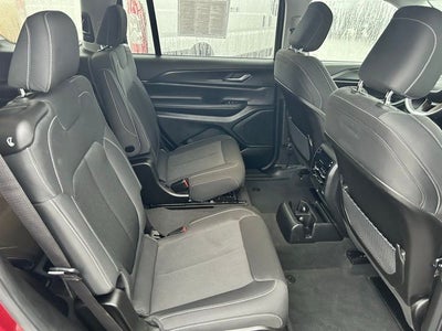 2023 Jeep Grand Cherokee L Laredo 4x4