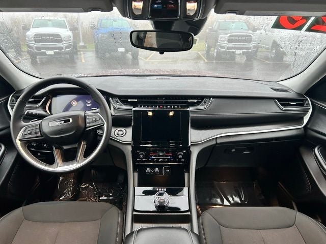 2023 Jeep Grand Cherokee L Laredo 4x4