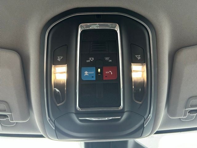 2023 Jeep Grand Cherokee L Laredo 4x4