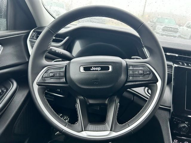 2023 Jeep Grand Cherokee L Laredo 4x4