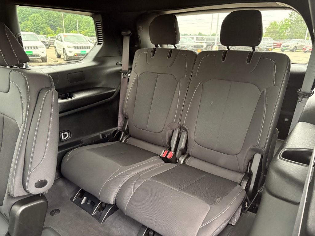 2024 Jeep Grand Cherokee L Laredo 4x4