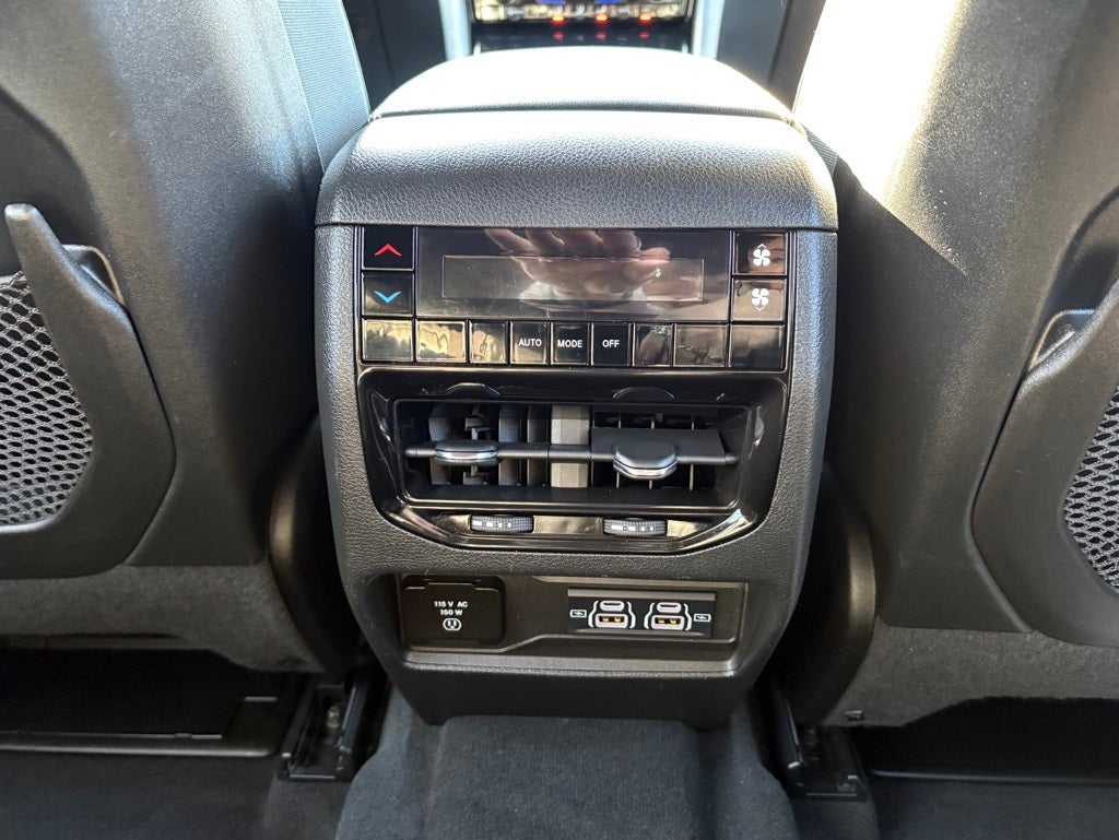 2024 Jeep Grand Cherokee L Altitude 4x4