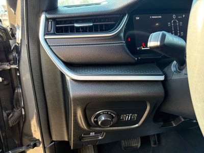 2024 Jeep Grand Cherokee L Altitude 4x4