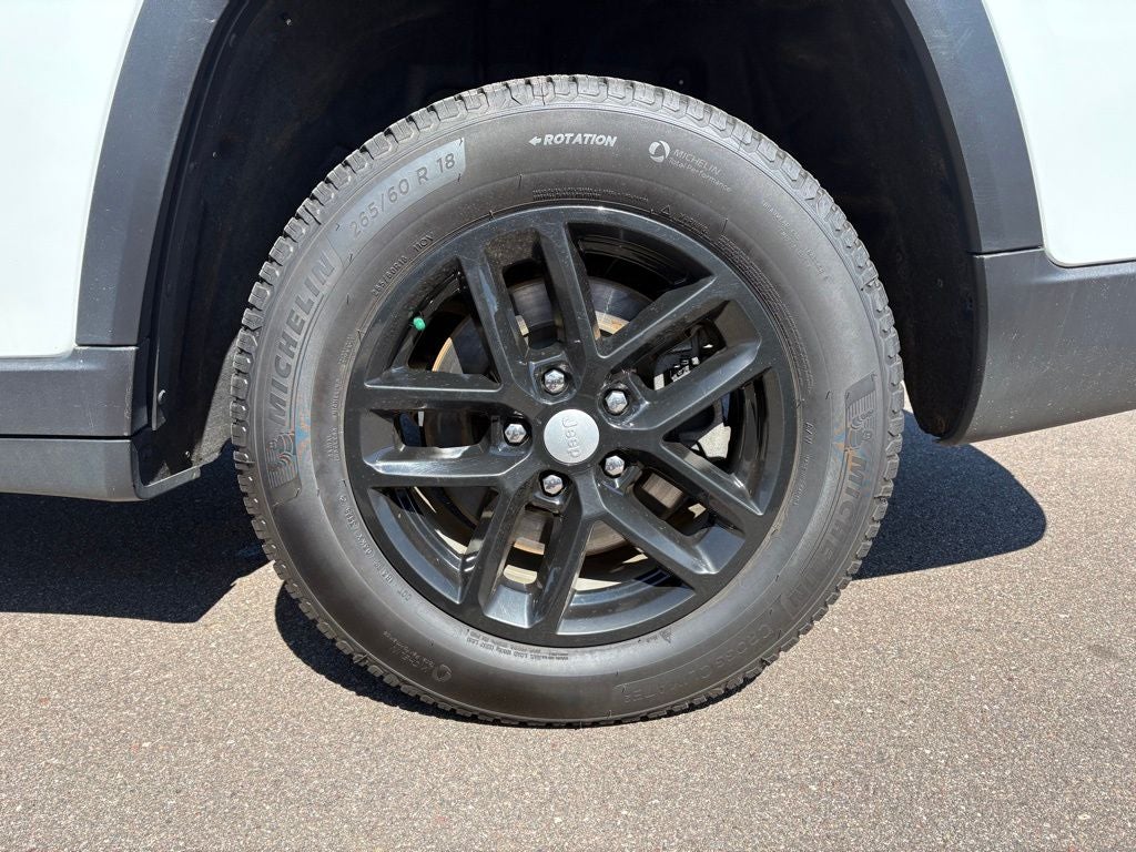 2023 Jeep Grand Cherokee L Laredo 4x4