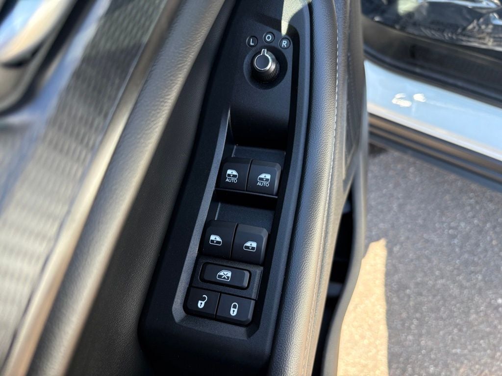 2023 Jeep Grand Cherokee L Laredo 4x4