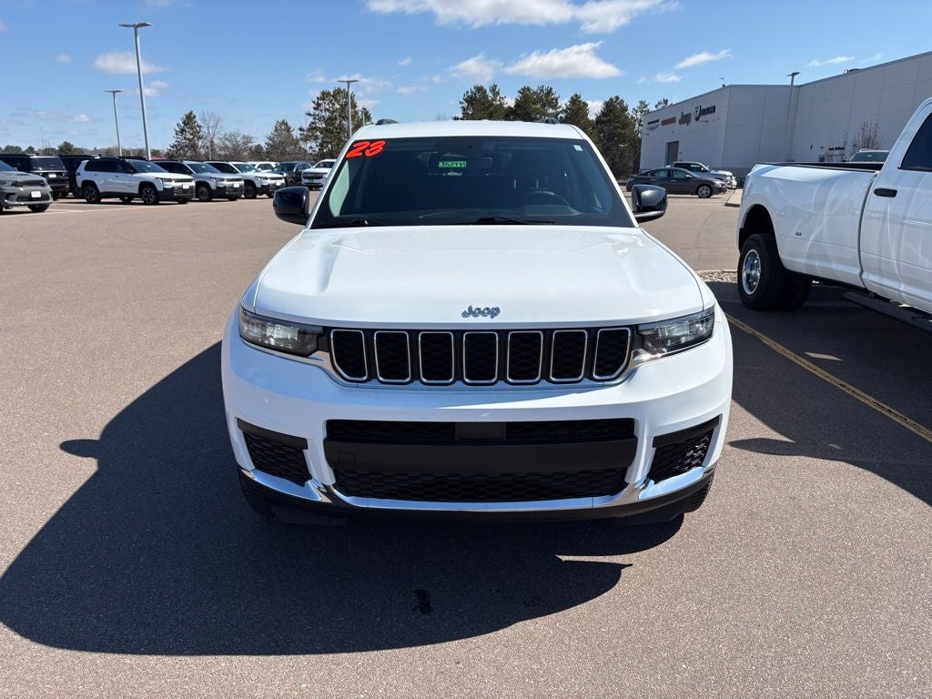 2023 Jeep Grand Cherokee L Laredo 4x4