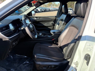 2024 Jeep Grand Cherokee L Altitude 4x4