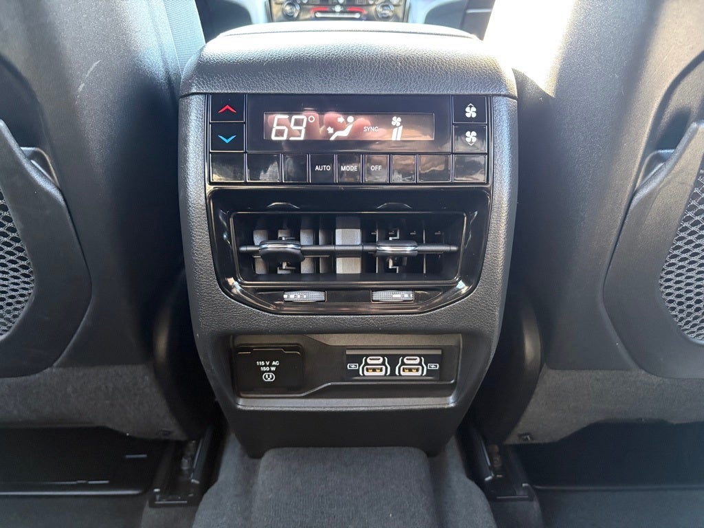 2024 Jeep Grand Cherokee L Altitude 4x4