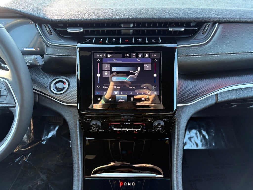 2024 Jeep Grand Cherokee L Altitude 4x4