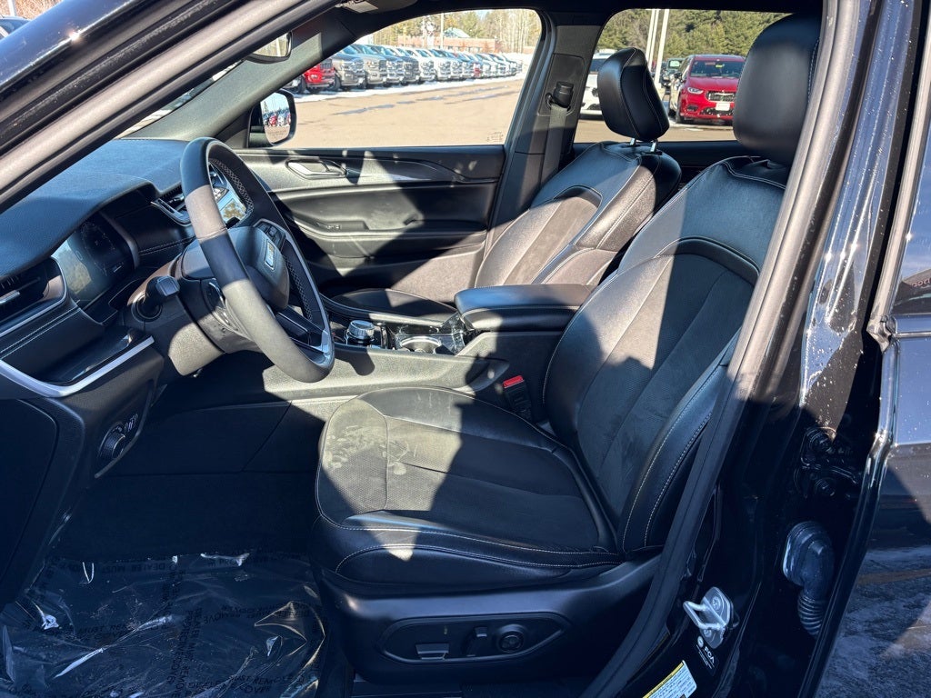 2023 Jeep Grand Cherokee L Altitude 4x4