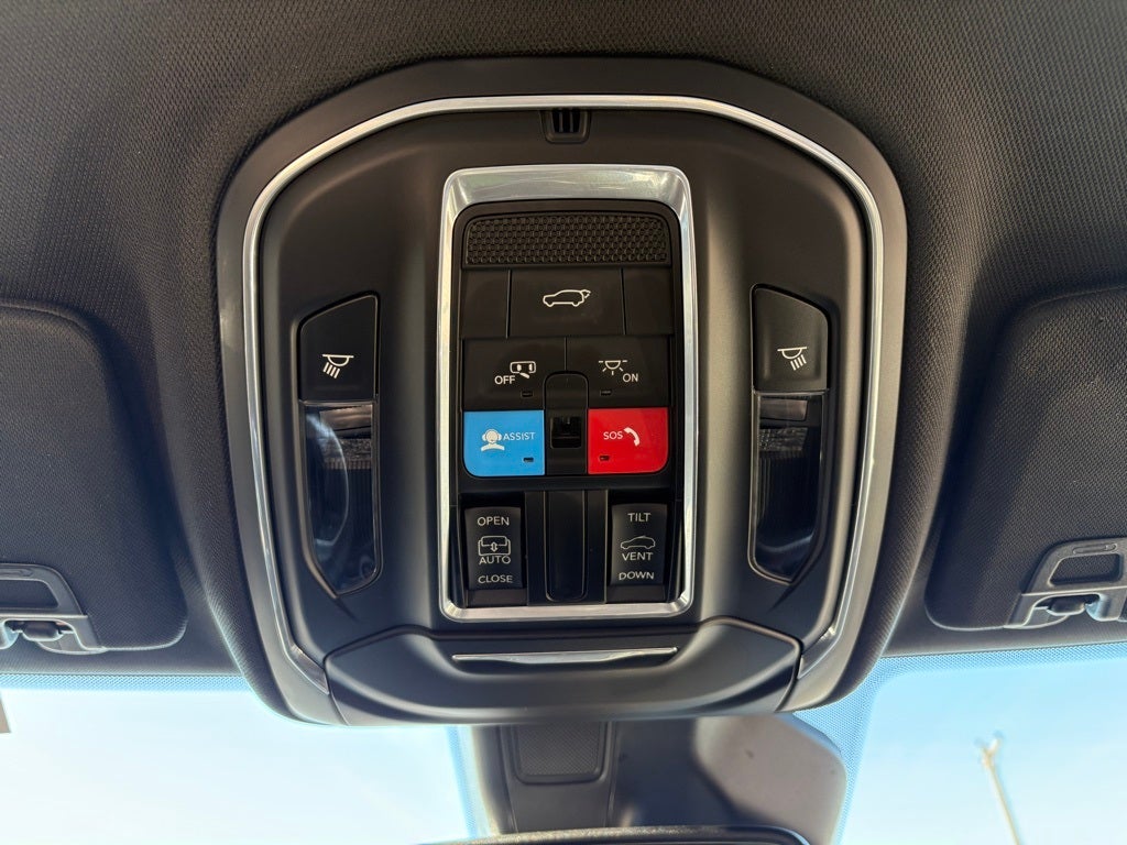 2023 Jeep Grand Cherokee L Altitude 4x4