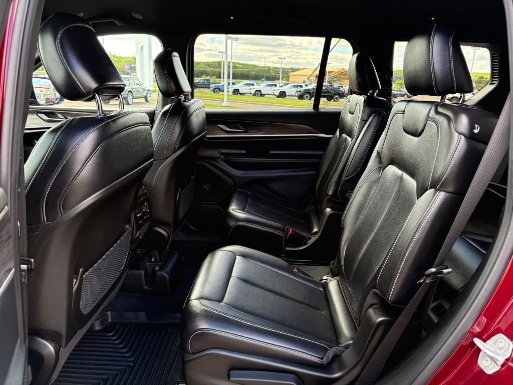 2025 Jeep Grand Cherokee L Limited 4x4