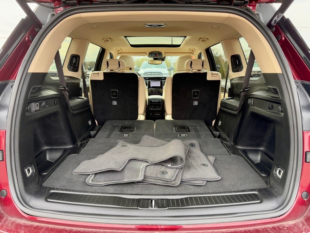 2022 Jeep Grand Cherokee L Limited 4x4