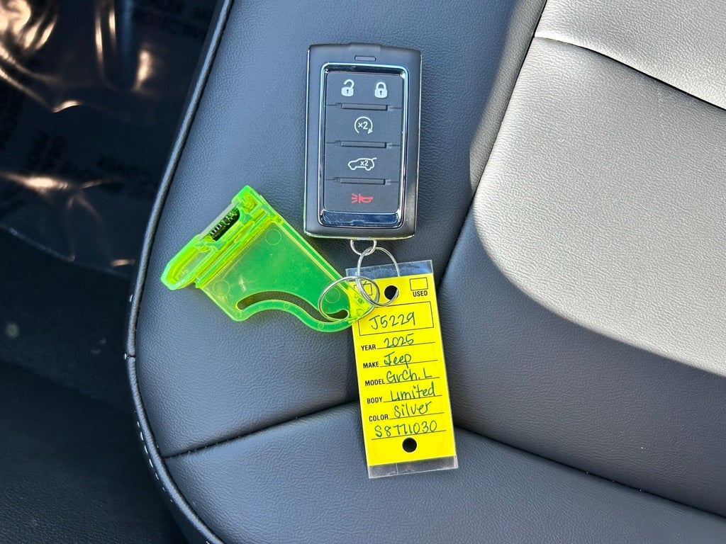 2025 Jeep Grand Cherokee GRAND CHEROKEE L LIMITED 4X4