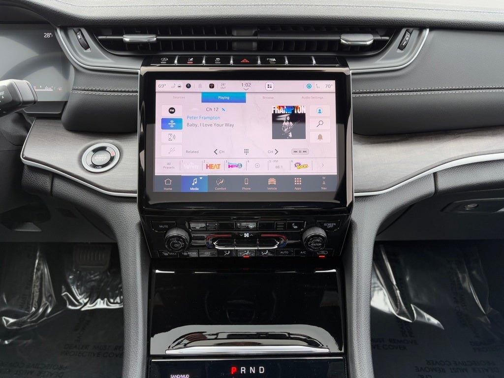 2025 Jeep Grand Cherokee GRAND CHEROKEE L LIMITED 4X4