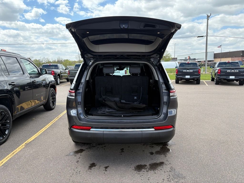 2023 Jeep Grand Cherokee L Limited 4x4