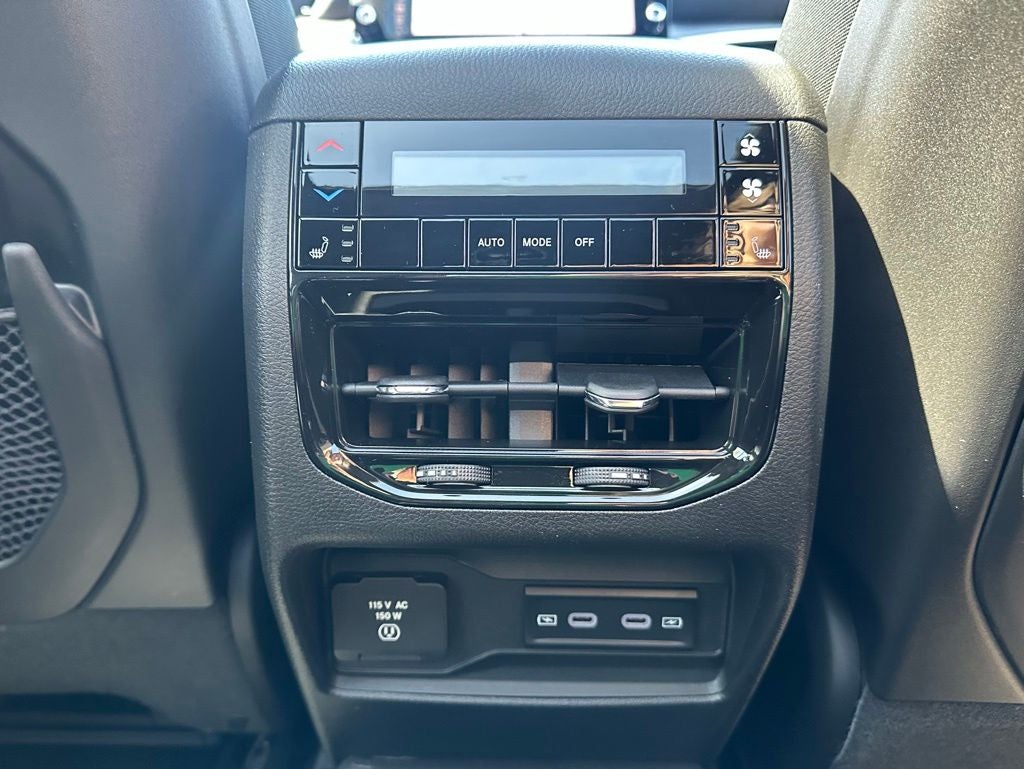 2026 Jeep Grand Cherokee GRAND CHEROKEE L LIMITED RESERVE 4X4